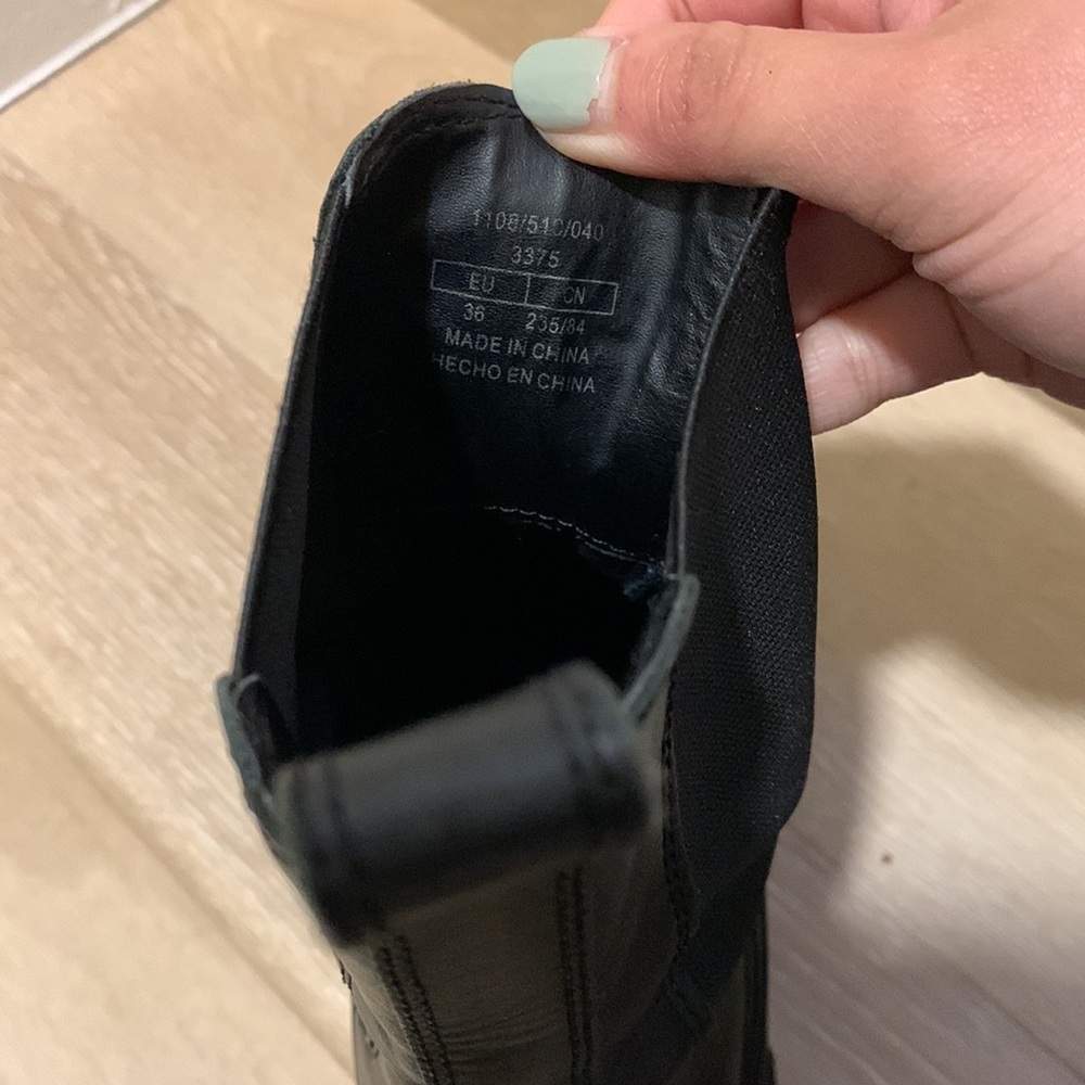 Zara black lug sole platform ankle boots - Picture 3 of 3